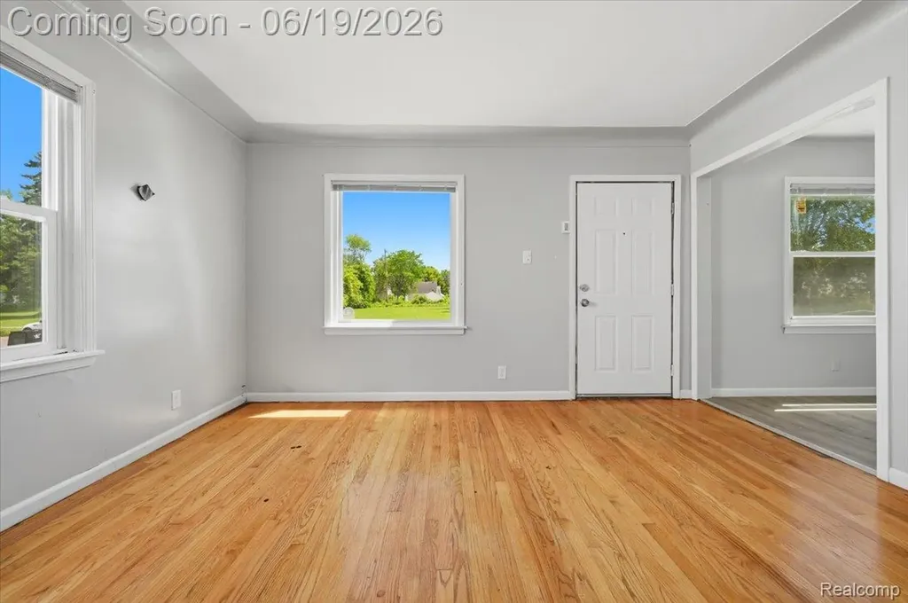 16069 Fairmount Drive Detroit City MI 48205