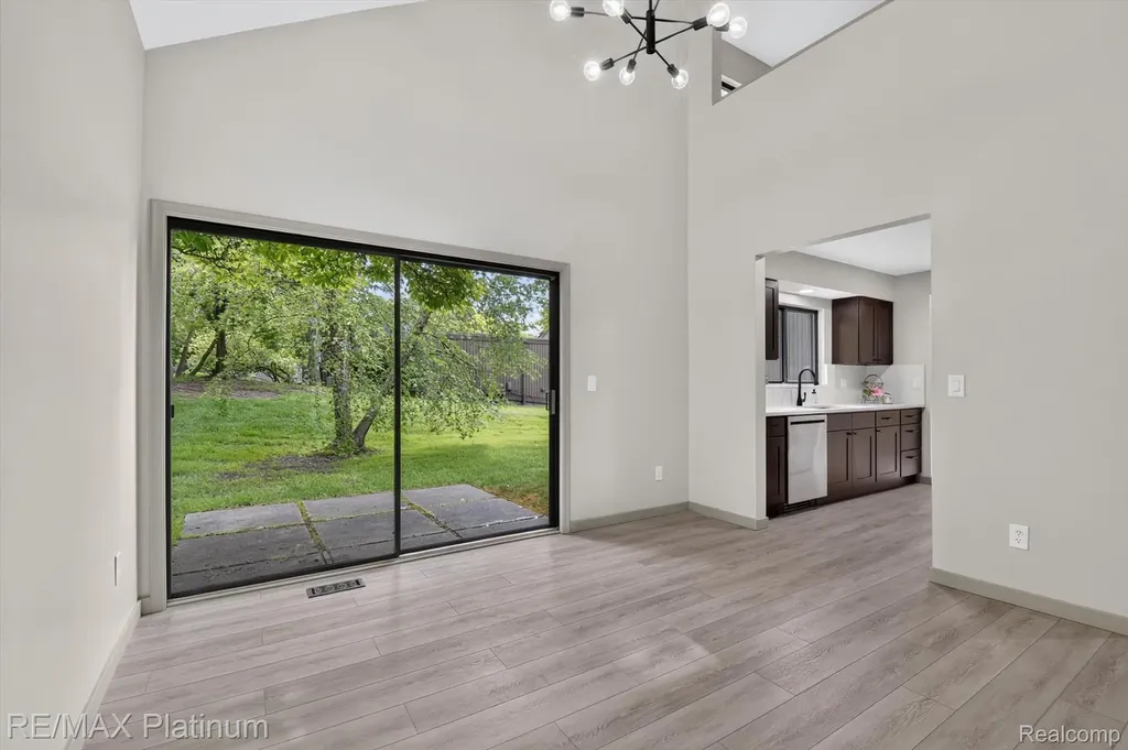 32 Haverhill Court Ann Arbor City MI 48105