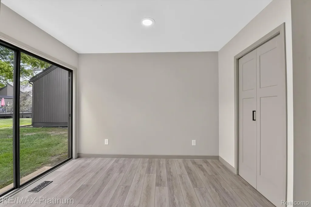 32 Haverhill Court Ann Arbor City MI 48105