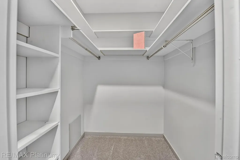 32 Haverhill Court Ann Arbor City MI 48105