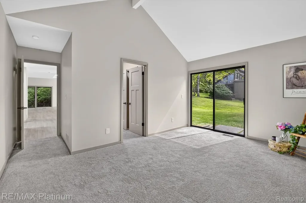 32 Haverhill Court Ann Arbor City MI 48105