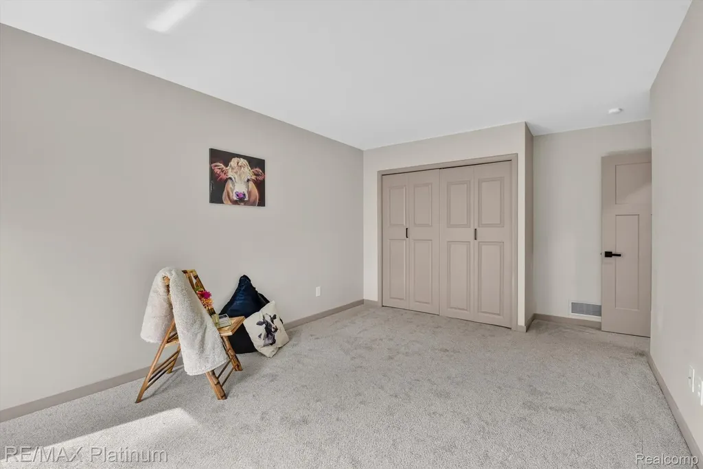 32 Haverhill Court Ann Arbor City MI 48105