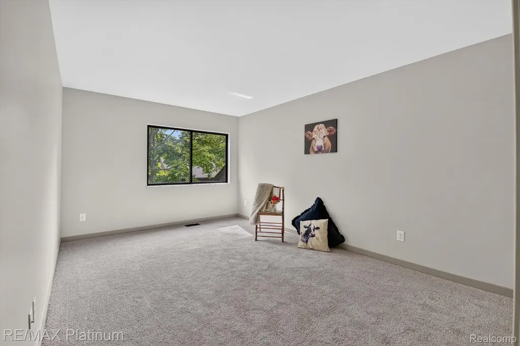 32 Haverhill Court Ann Arbor City MI 48105
