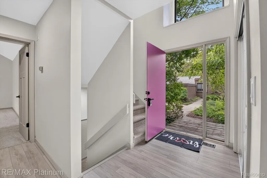 32 Haverhill Court Ann Arbor City MI 48105