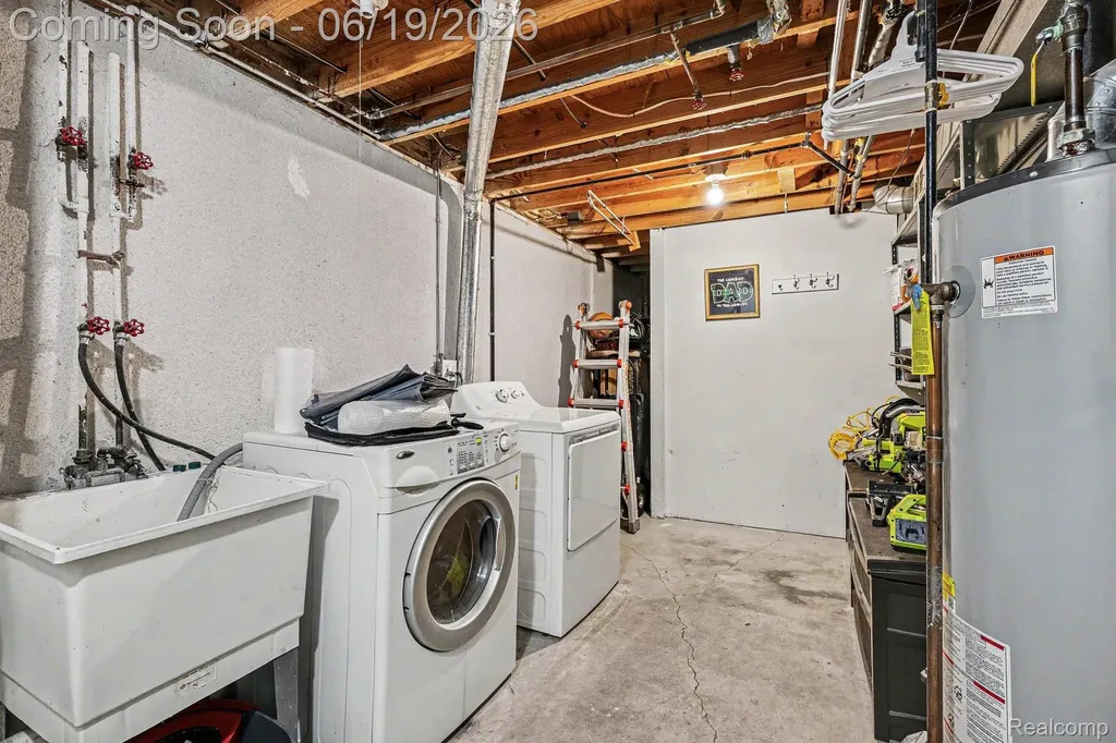 38748 Golfview Drive E Clinton Charter Township MI 48038