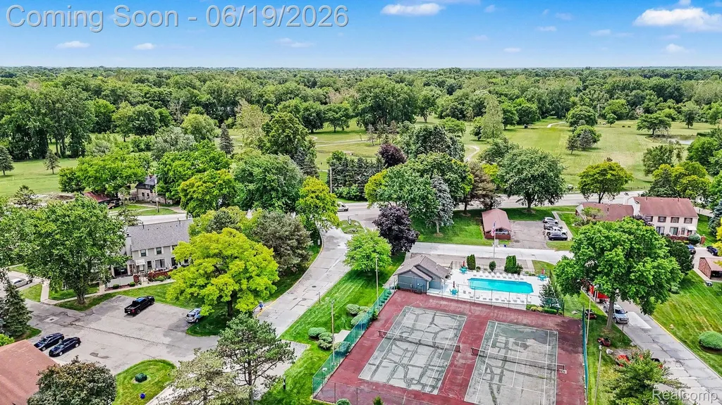 38748 Golfview Drive E Clinton Charter Township MI 48038