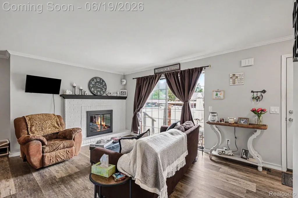 38748 Golfview Drive E Clinton Charter Township MI 48038