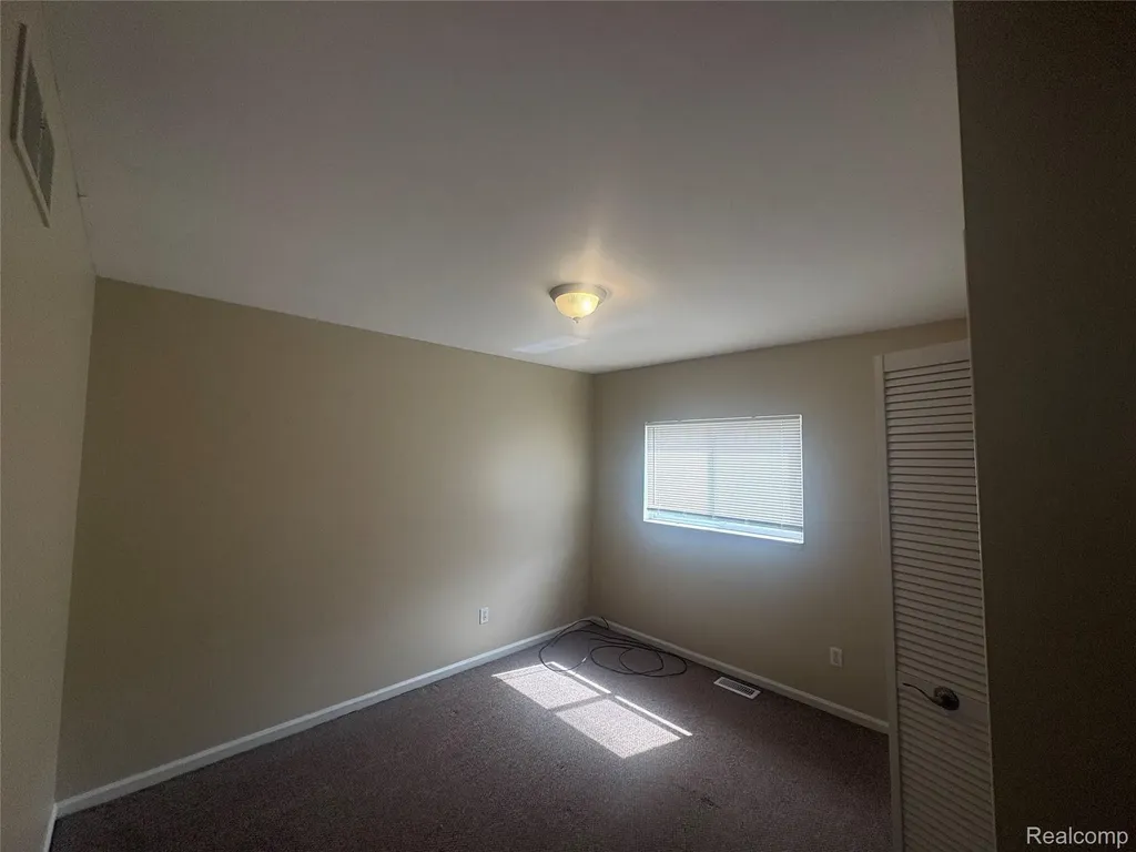 1455 E Meyers Avenue Hazel Park City MI 48030