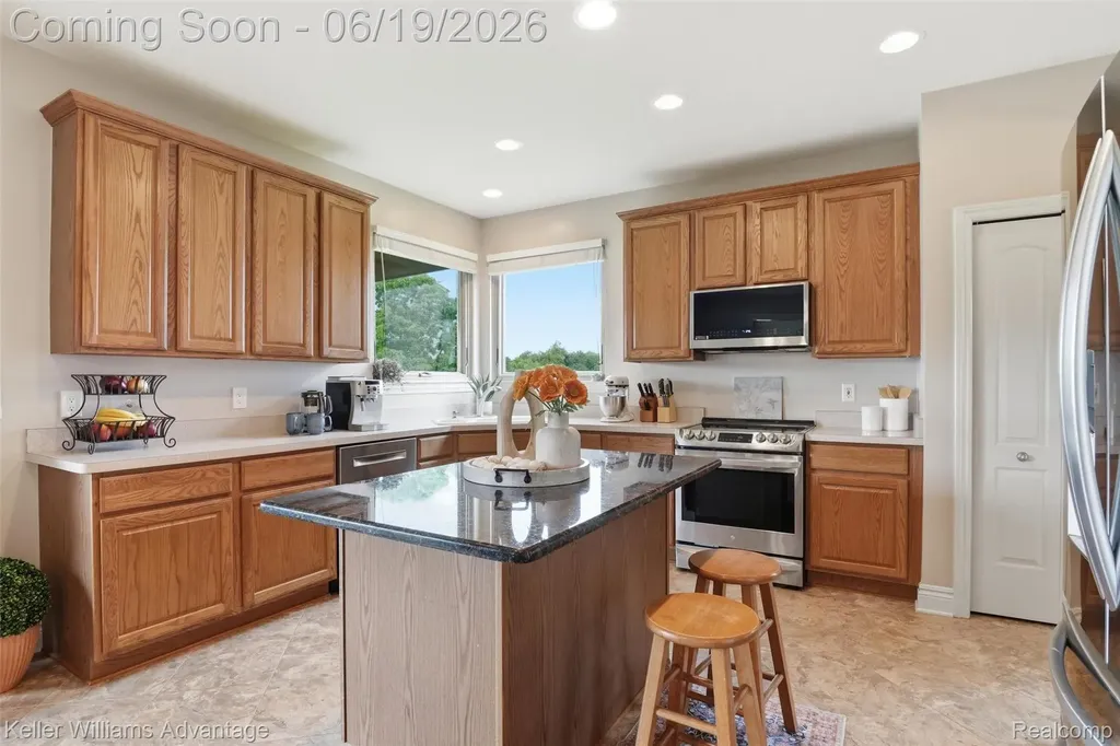 49354 Peninsular Drive Van Buren Charter Township MI 48111
