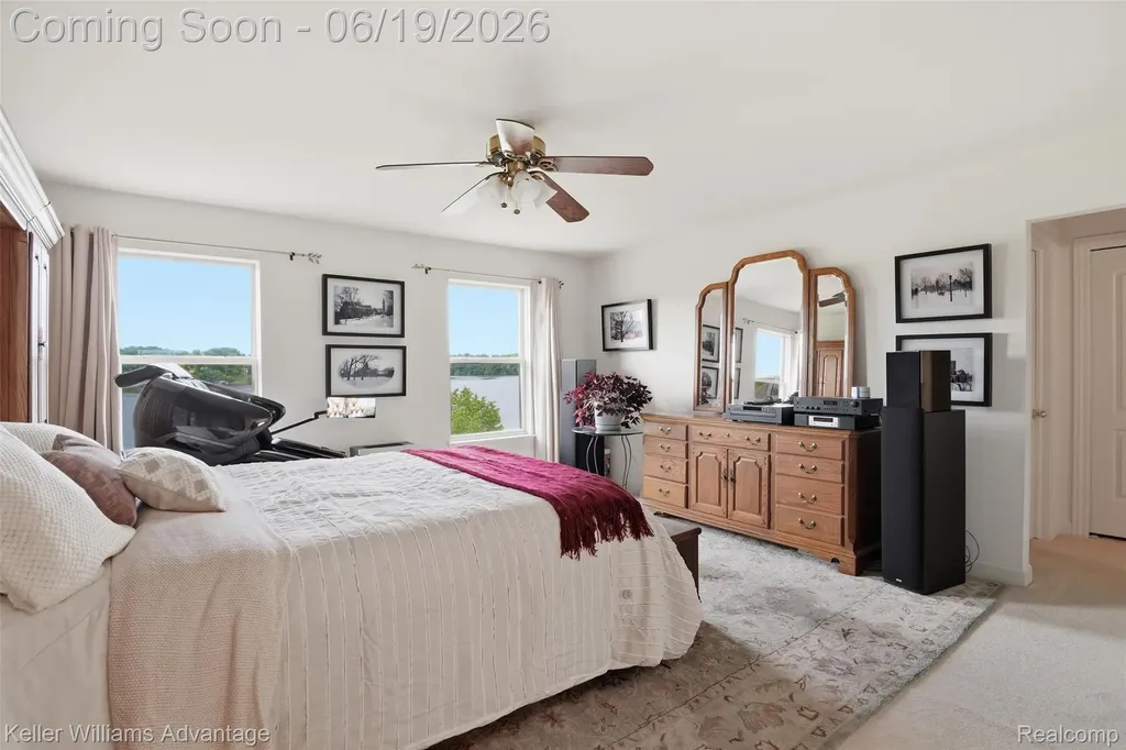 49354 Peninsular Drive Van Buren Charter Township MI 48111