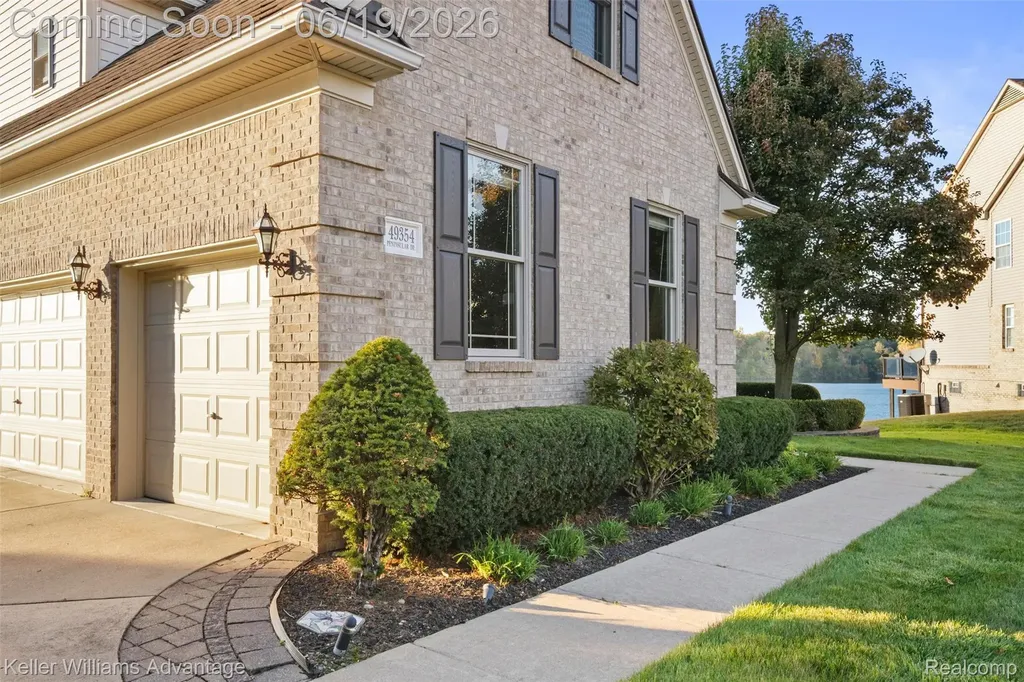 49354 Peninsular Drive Van Buren Charter Township MI 48111