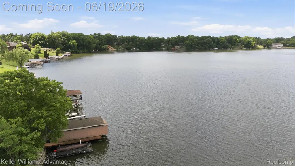 49354 Peninsular Drive Van Buren Charter Township MI 48111