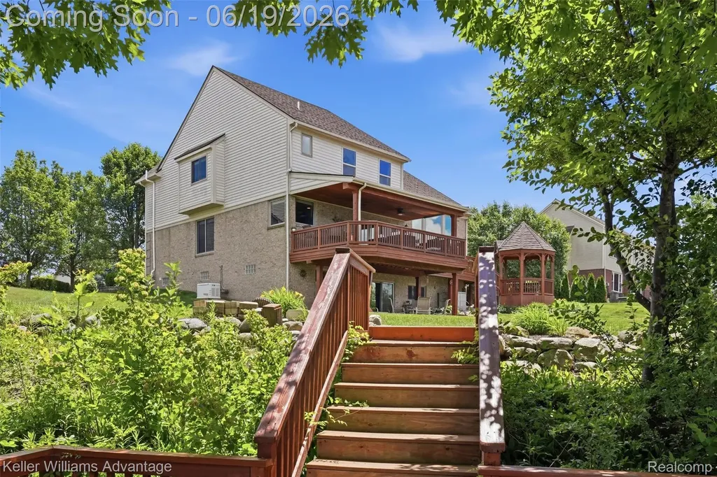 49354 Peninsular Drive Van Buren Charter Township MI 48111