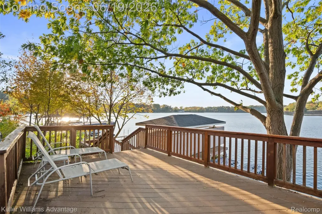 49354 Peninsular Drive Van Buren Charter Township MI 48111