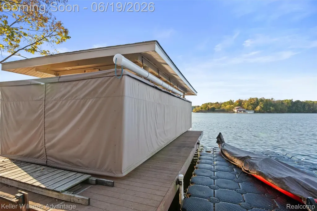 49354 Peninsular Drive Van Buren Charter Township MI 48111
