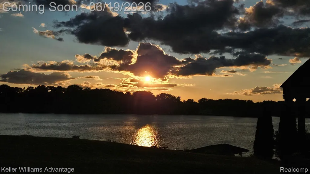 49354 Peninsular Drive Van Buren Charter Township MI 48111