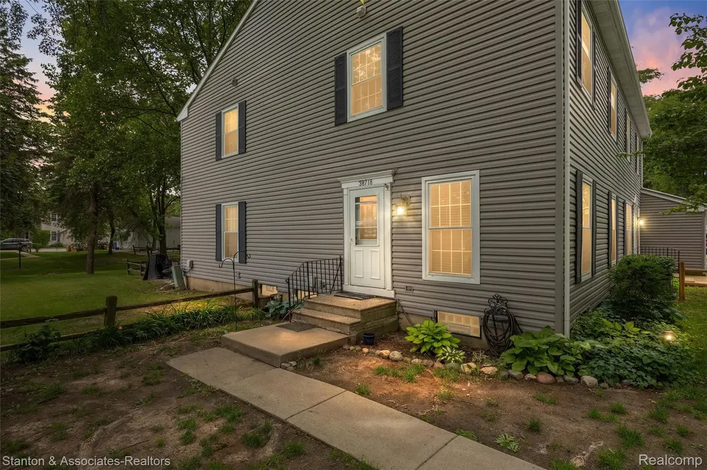 38718 Barnstable Lane Clinton Charter Township MI 48038