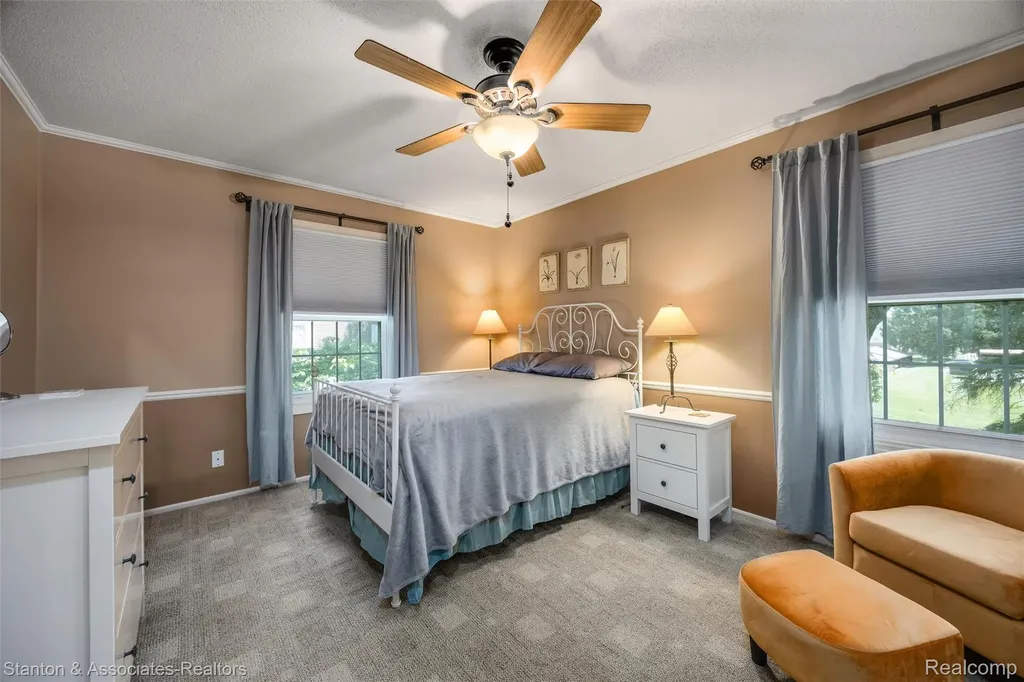38718 Barnstable Lane Clinton Charter Township MI 48038