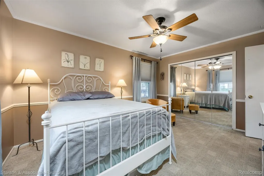 38718 Barnstable Lane Clinton Charter Township MI 48038