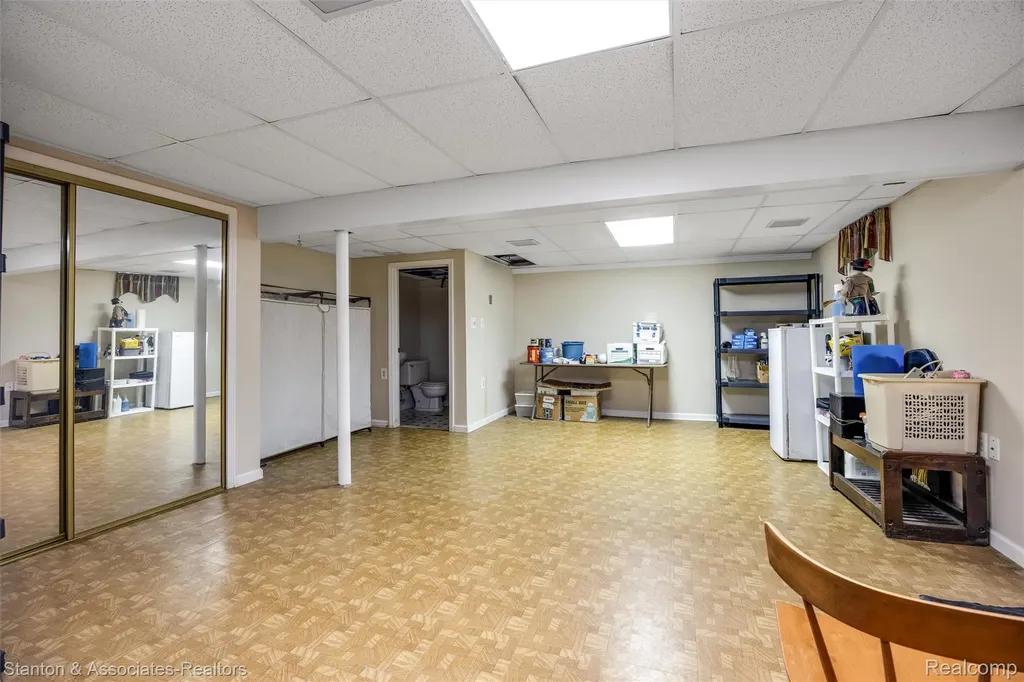 38718 Barnstable Lane Clinton Charter Township MI 48038