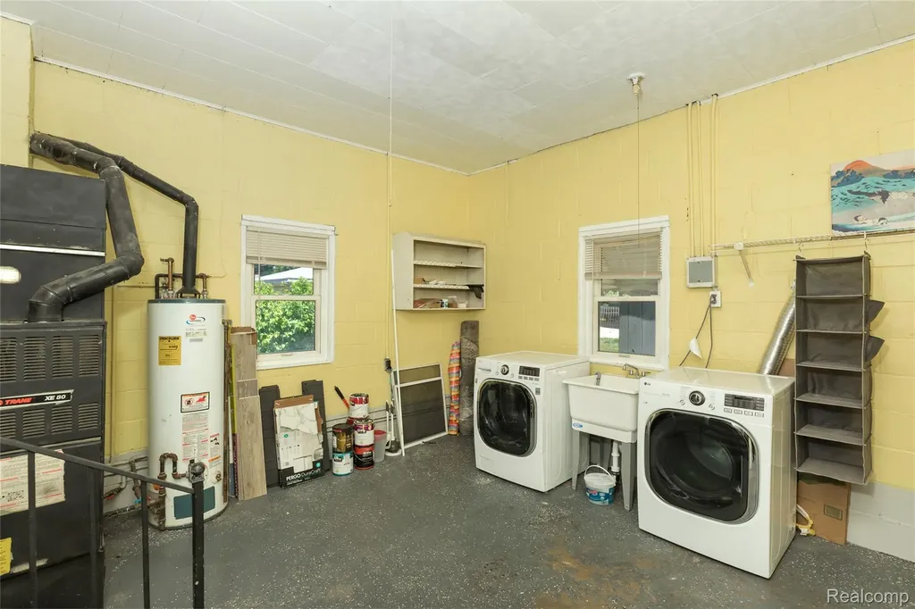 4517 Grindley Park Street Dearborn Heights City MI 48125