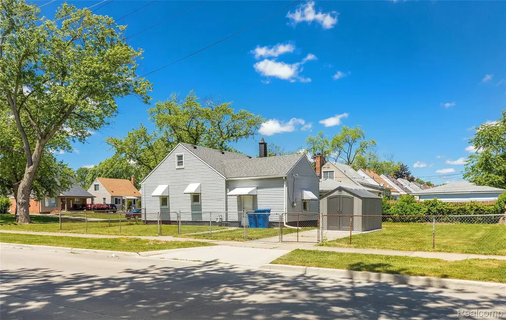 4517 Grindley Park Street Dearborn Heights City MI 48125