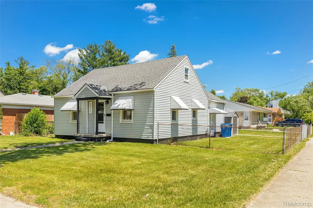 4517 Grindley Park Street Dearborn Heights City MI 48125