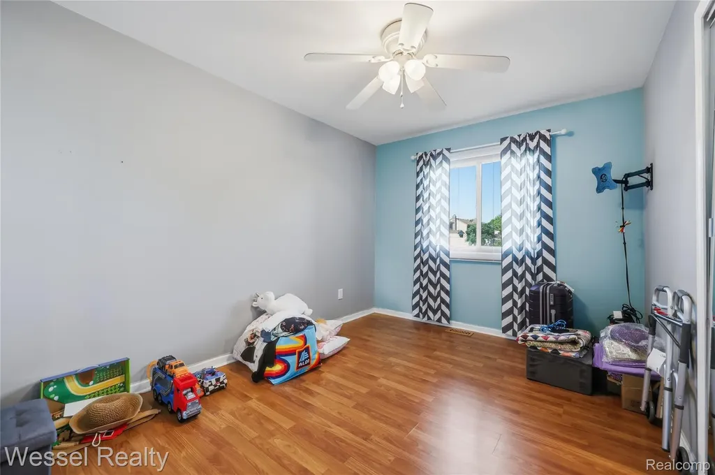 47400 Sanborn Drive Macomb Township MI 48044