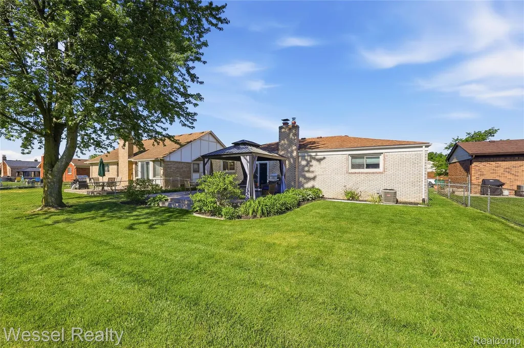 47400 Sanborn Drive Macomb Township MI 48044