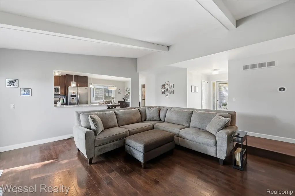 47400 Sanborn Drive Macomb Township MI 48044