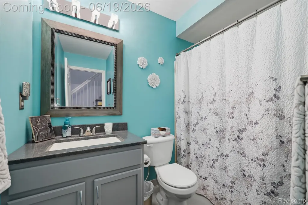 35024 Windsor Drive New Baltimore City MI 48047