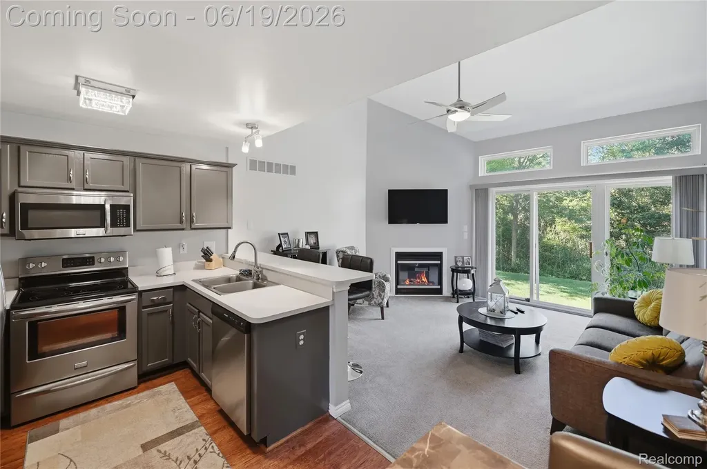 35024 Windsor Drive New Baltimore City MI 48047
