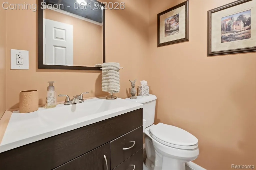 35024 Windsor Drive New Baltimore City MI 48047