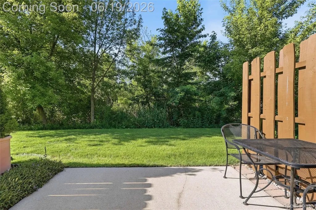35024 Windsor Drive New Baltimore City MI 48047