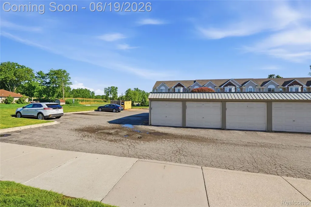 35024 Windsor Drive New Baltimore City MI 48047