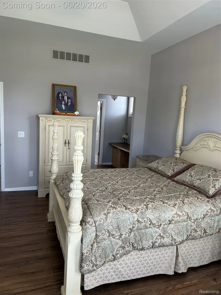 56334 Birkdale Drive Macomb Township MI 48042
