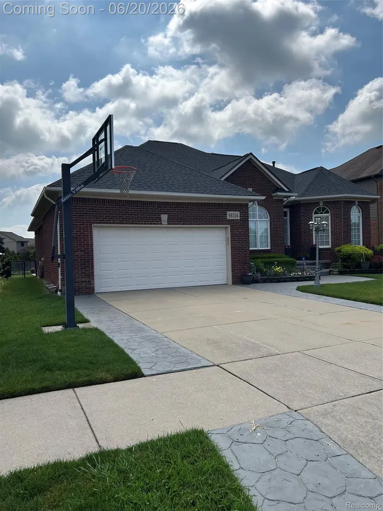 56334 Birkdale Drive Macomb Township MI 48042