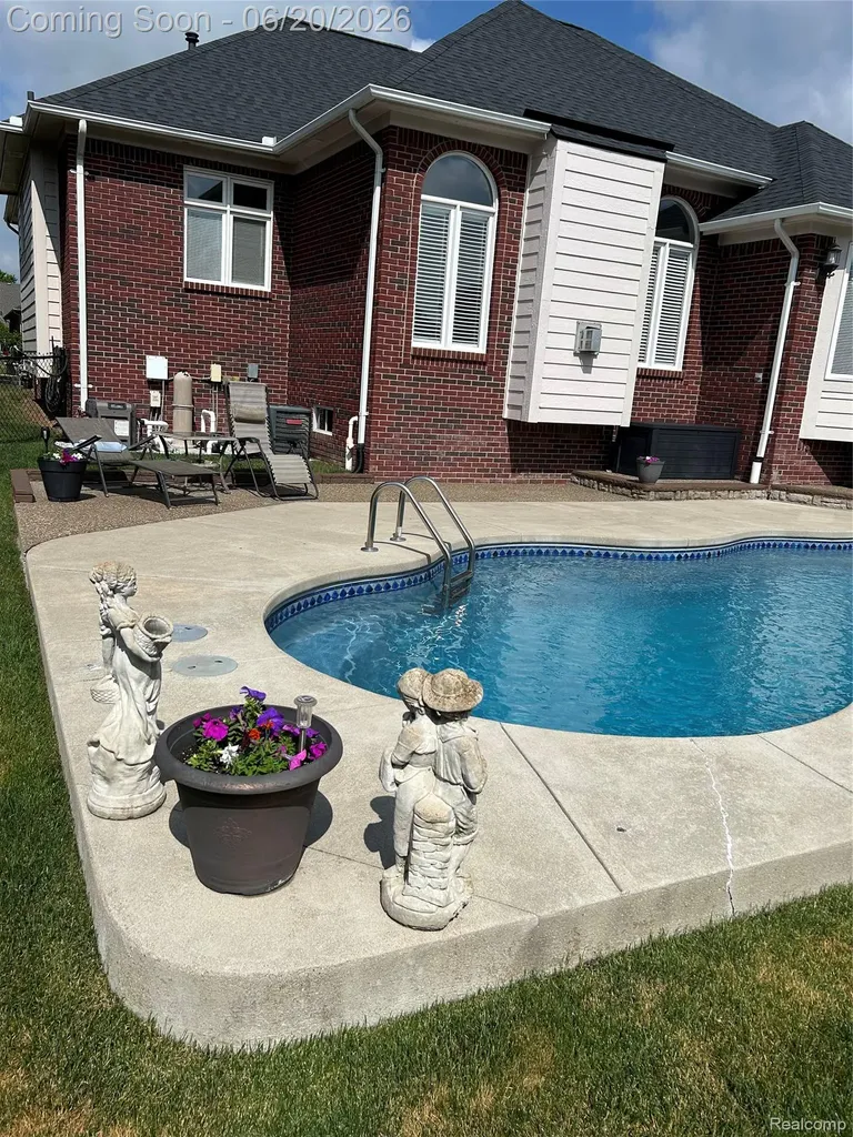 56334 Birkdale Drive Macomb Township MI 48042