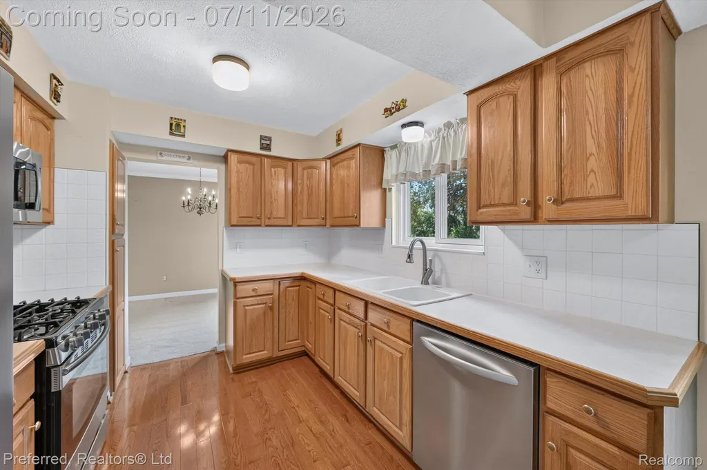 46596 Maidstone Road Canton Charter Township MI 48187