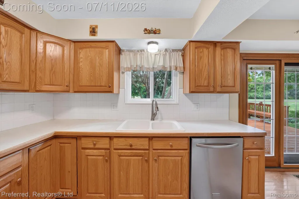 46596 Maidstone Road Canton Charter Township MI 48187
