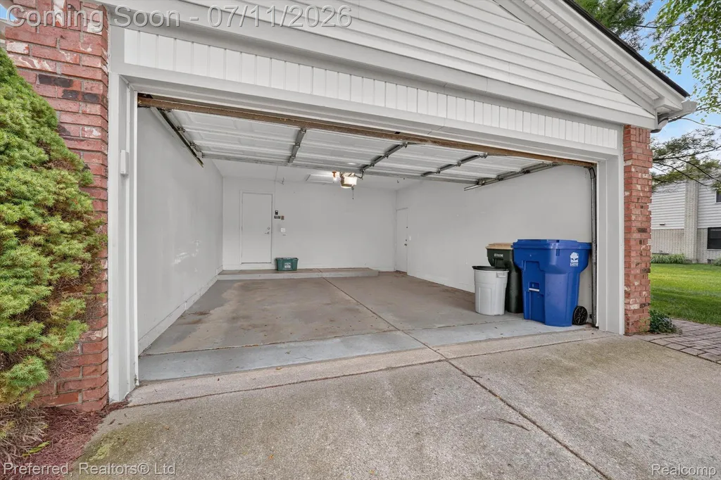 46596 Maidstone Road Canton Charter Township MI 48187