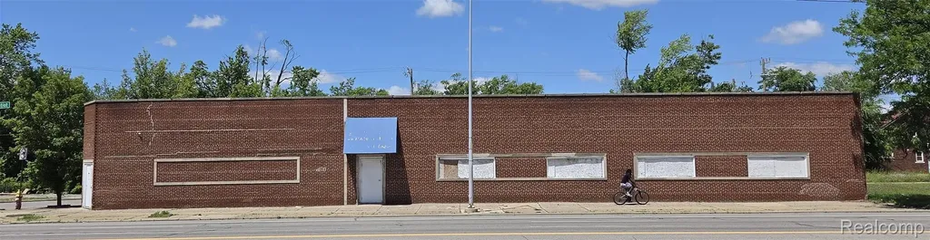 13303 Gratiot Avenue Detroit City MI 48205