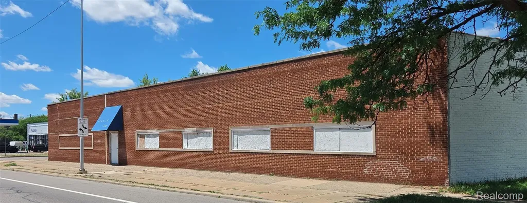 13303 Gratiot Avenue Detroit City MI 48205