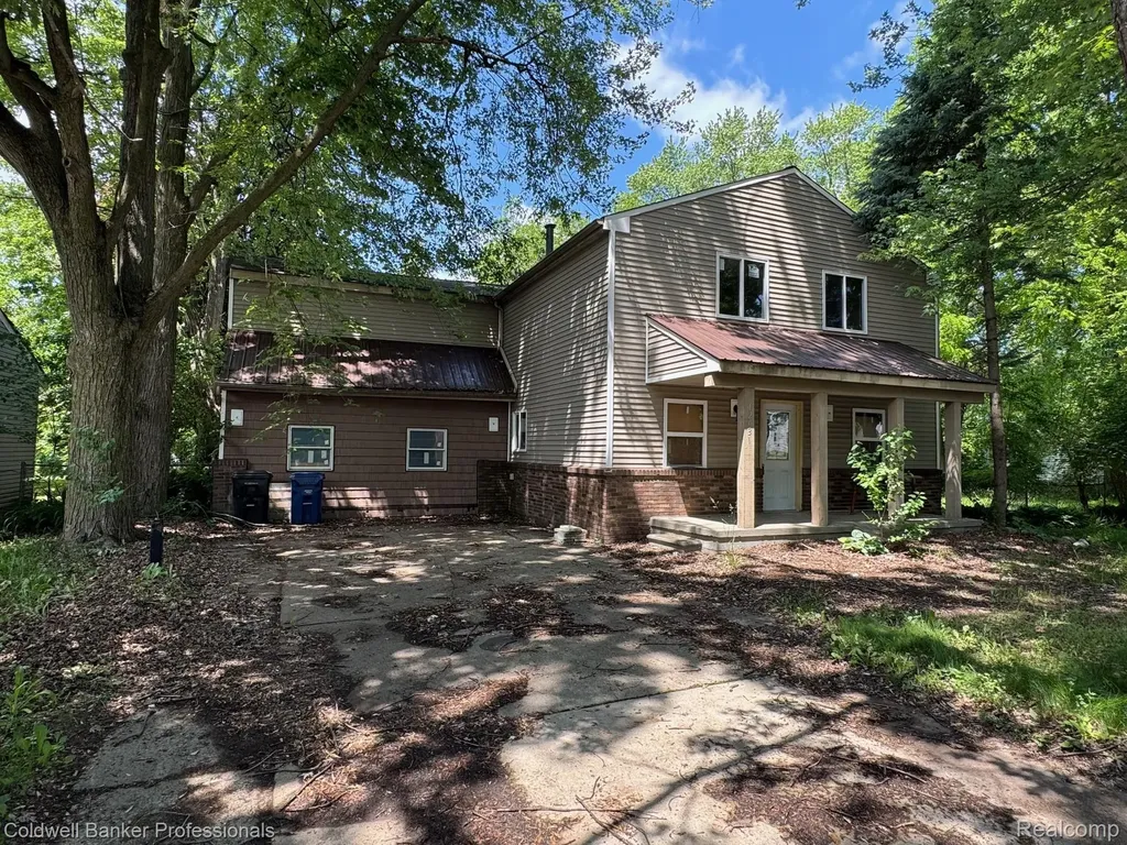 12031 Centralia Redford Charter Township MI 48239