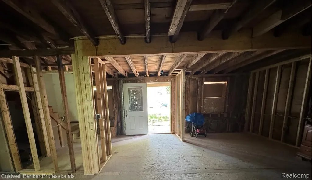 12031 Centralia Redford Charter Township MI 48239