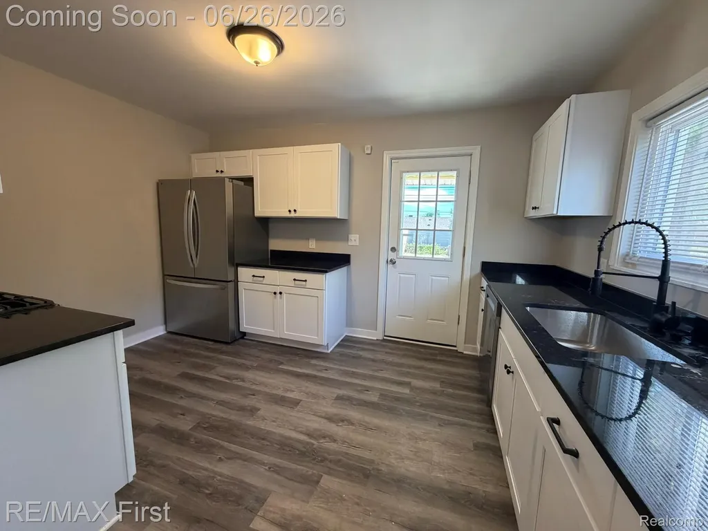 19310 Centralia Redford Charter Township MI 48240