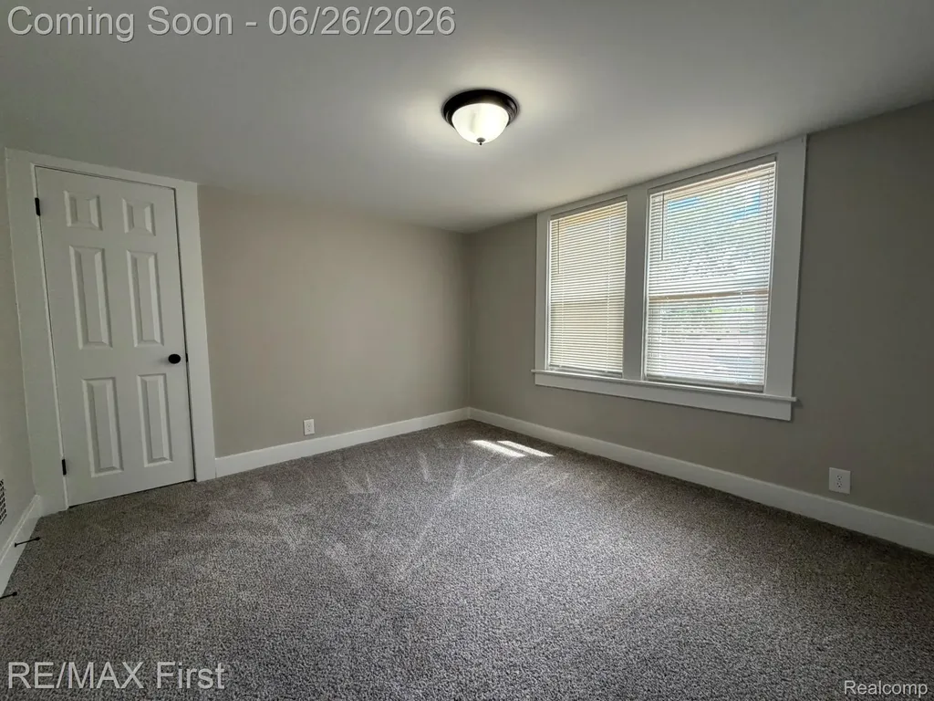 19310 Centralia Redford Charter Township MI 48240