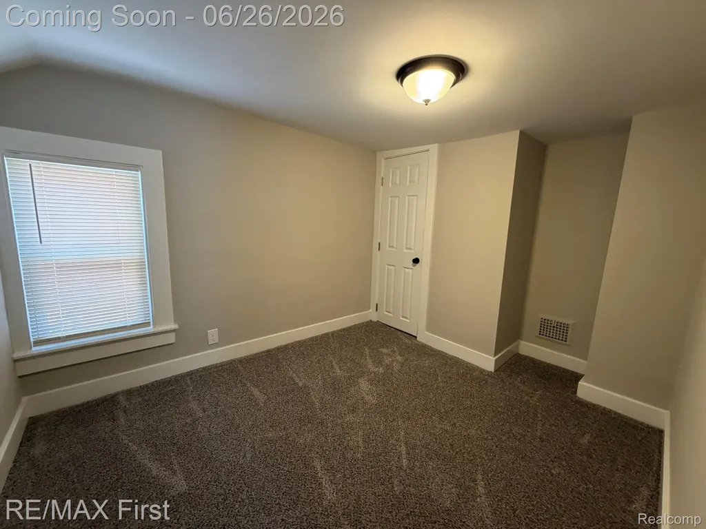 19310 Centralia Redford Charter Township MI 48240