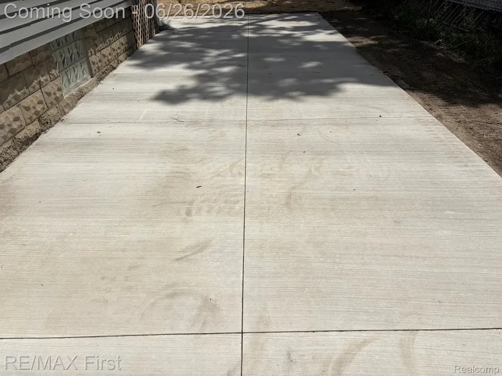 19310 Centralia Redford Charter Township MI 48240