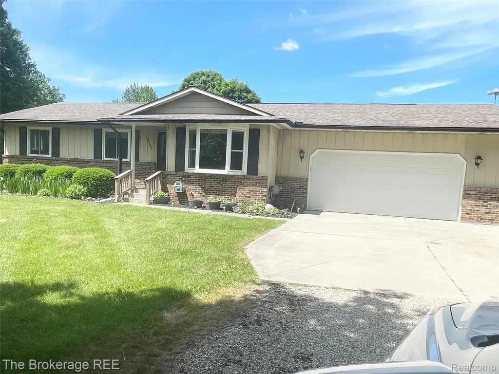 2267 Sandpiper Drive Oregon Township MI 48446